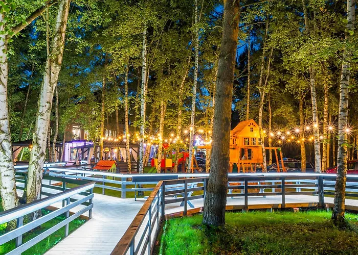 Sailor Nocleg ze śniadaniem 4*