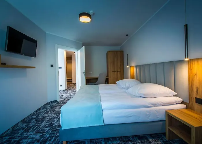 Sailor Nocleg ze śniadaniem 4*